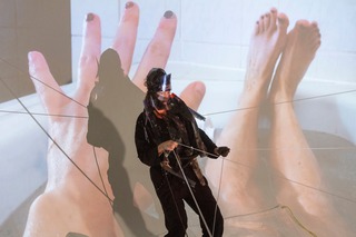 Ayla Pierrot Arendt, Octopussy on Tour, 2019. Acts of Potentiality, Kunstverein Bielefeld, 2019. Photo Philipp Ottendörfer